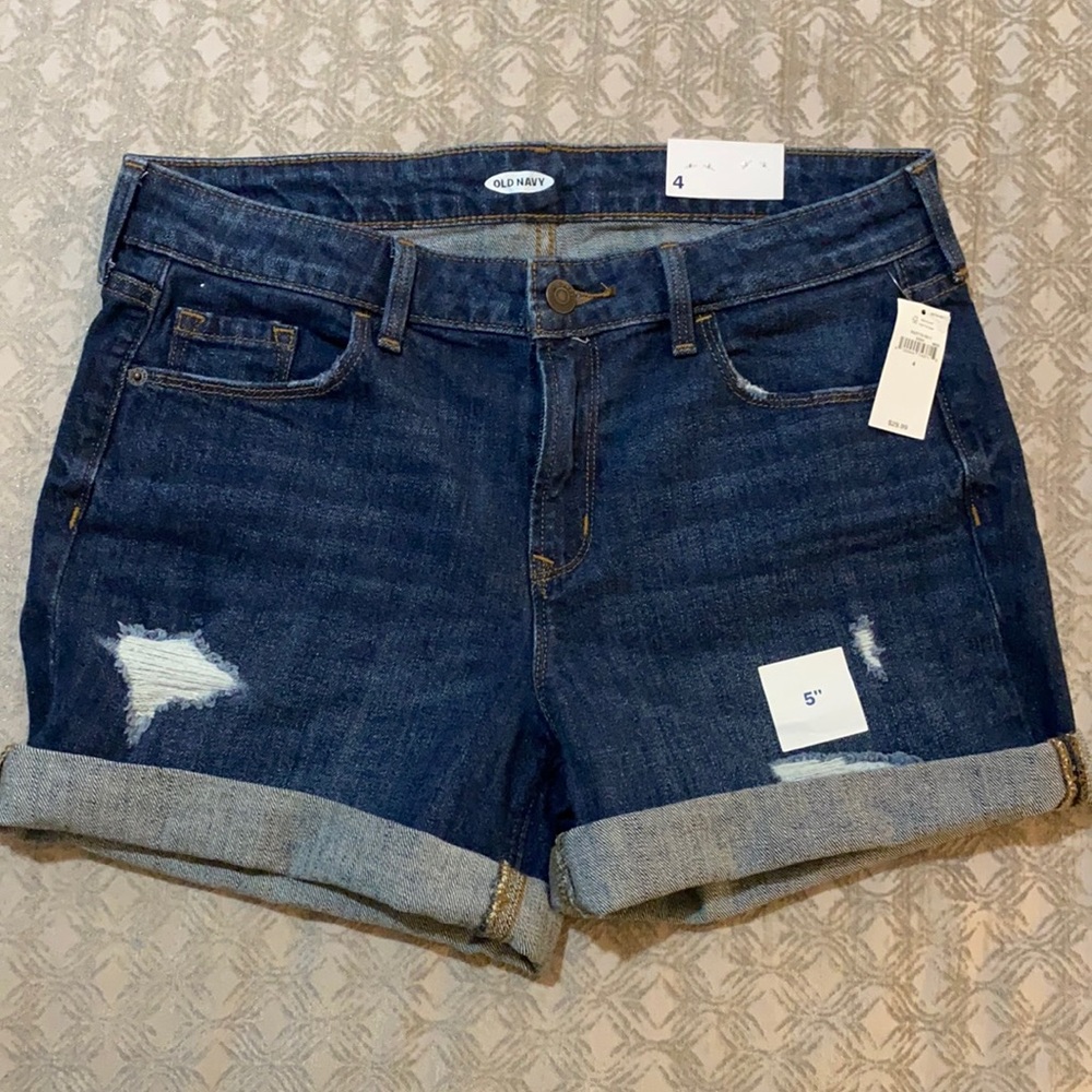 Distressed 5” seam Jean shorts NWT